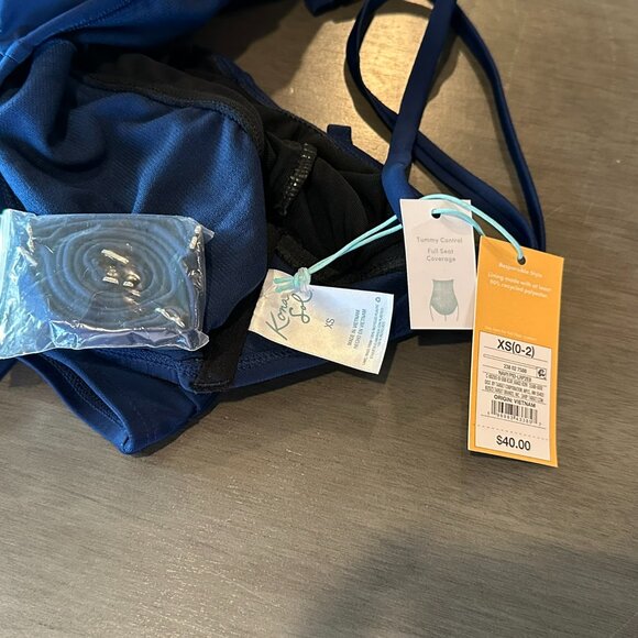 Kona Sol Women's Twist-Front Classic One Piece Swimsuit w/Tummy Control Blue XS - Picture 2 of 3